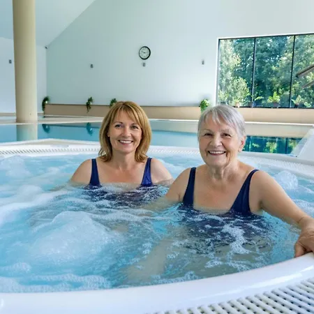 Nowy Zdroj - Centrum Zdrowia I Wypoczynku 폴라니카-즈루이