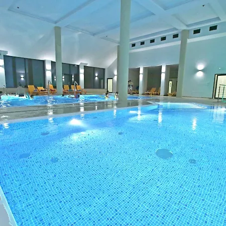 Nowy Zdroj - Centrum Zdrowia I Wypoczynku 폴라니카-즈루이