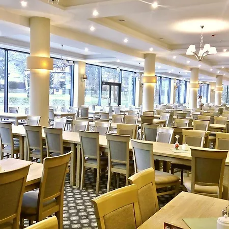 Nowy Zdroj - Centrum Zdrowia I Wypoczynku 호텔 폴라니카-즈루이