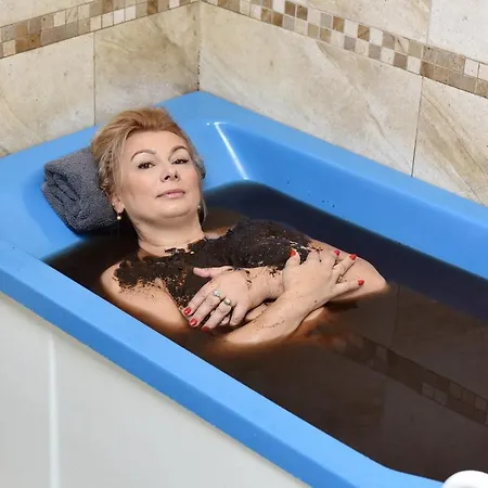 Nowy Zdroj - Centrum Zdrowia I Wypoczynku 호텔 폴라니카-즈루이